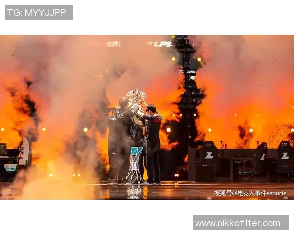 esports最新数据赛后复盘EDG与LNG比赛中的战术意识与团队配合分析